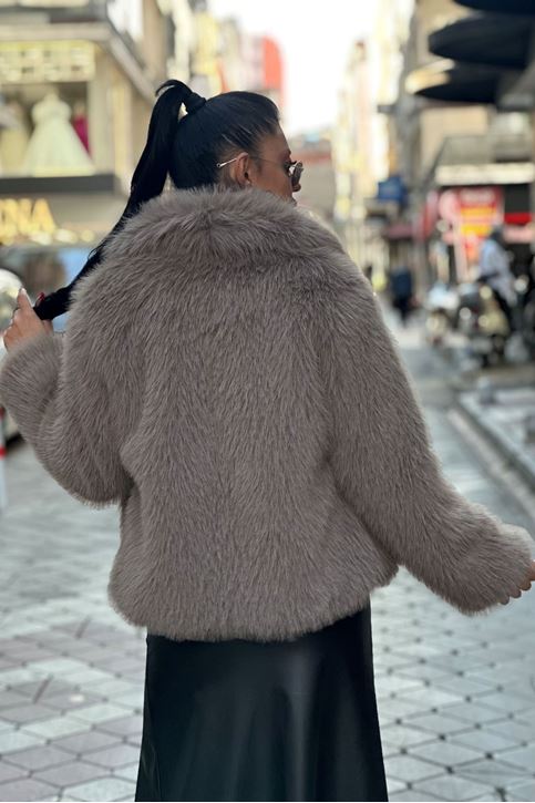 Oversize Görünüm Yakalı Kürk-Kahve