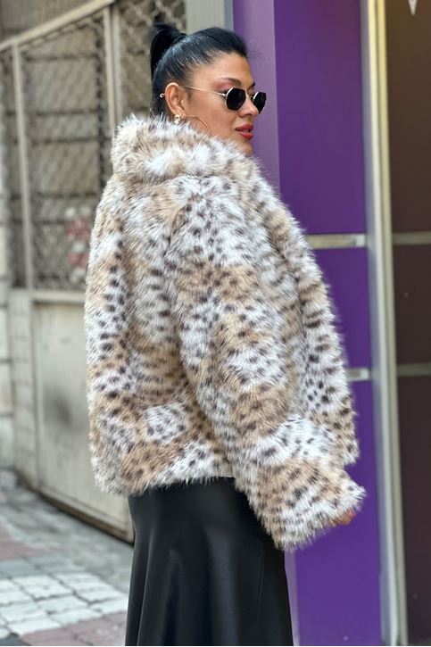 Oversize Görünüm Yakalı Leopar Kürk-Krem