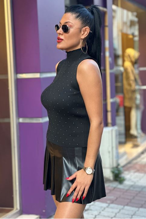 Dik Yaka Ön Taş Detay Triko Bluz-Siyah