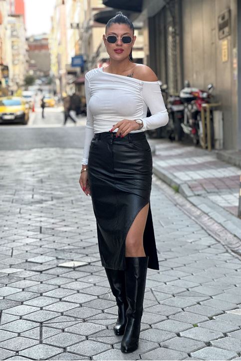 Yüksek Bel Yan Yırtmaç Detay Deri Etek-Siyah