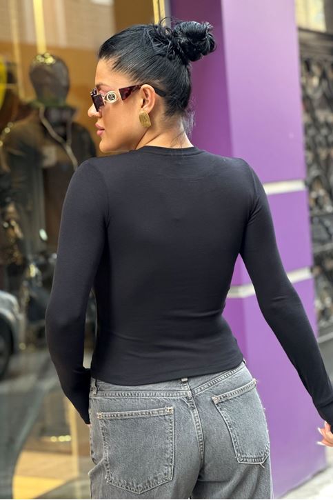 Parmak Geçirmeli Dar Likralı Bluz-Siyah