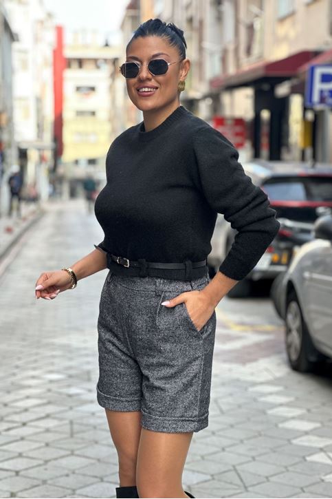 Paçası Katlamalı Yüksek Bel Kaşe Şort-Füme