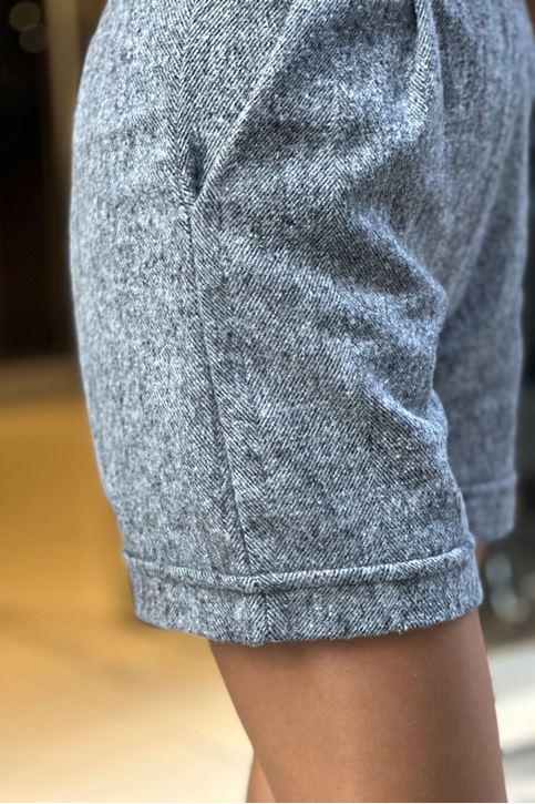 Paçası Katlamalı Yüksek Bel Kaşe Şort-Gri