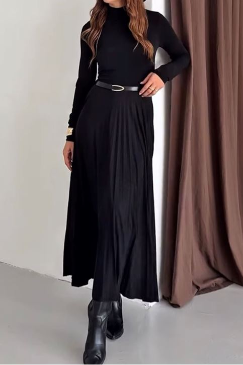 Dik Yaka Kemerli Eteği Pileli Mid Boy Elbise-Siyah