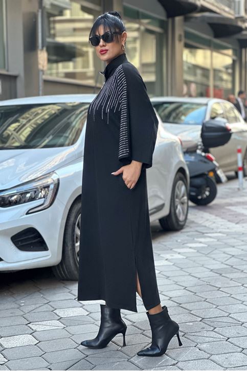 Çilek Doku Omuzları Taşlı Salaş Elbise-Siyah