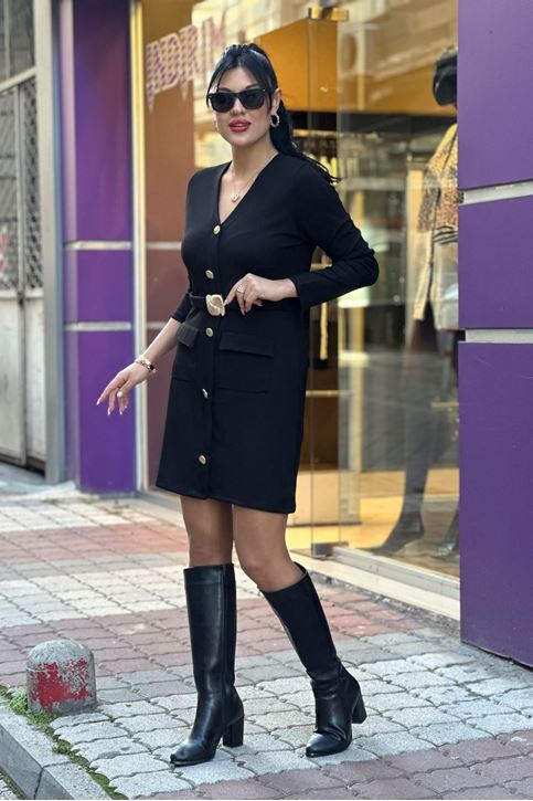 V Yaka Kemer Detaylı Düğmeli Elbise-Siyah