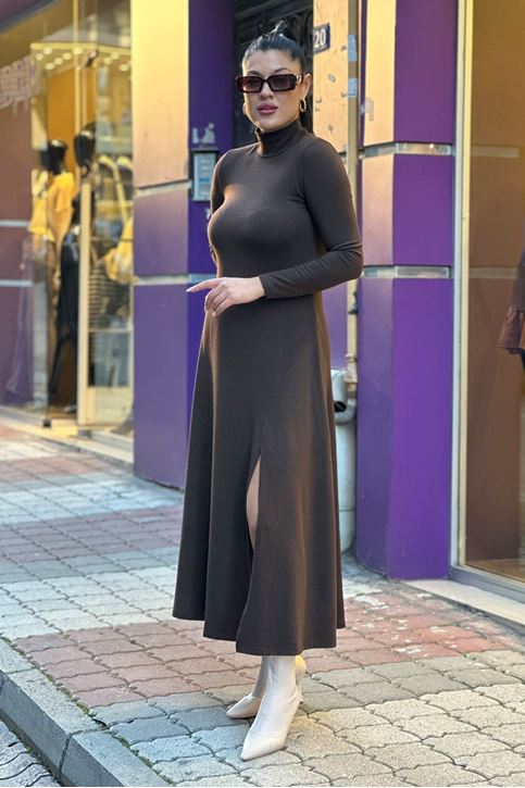 Balıkçı Yaka Çift Yırtmaçlı Midi Boy Elbise-Kahve