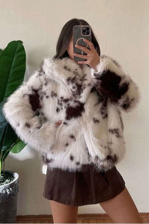 Dalmaç Desen Yakalı Cepli Kürk Mont-Kahve