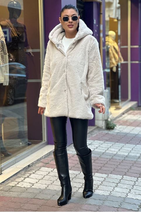 Kapşonlu Çıtçıtlı Suni Tavşan Kürk Mont-Krem