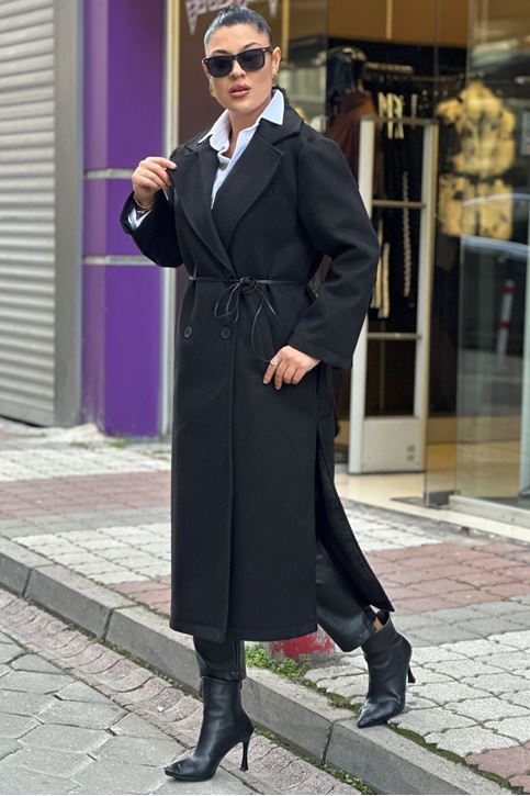 Uzun Yandan Yırtmaçlı Deri Kemerli Kaşe Kaban-Siyah