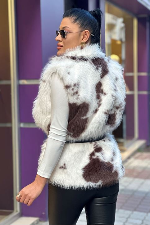 Dalmaç Desenli Deri Kemerli Kürk Yelek-Kahve