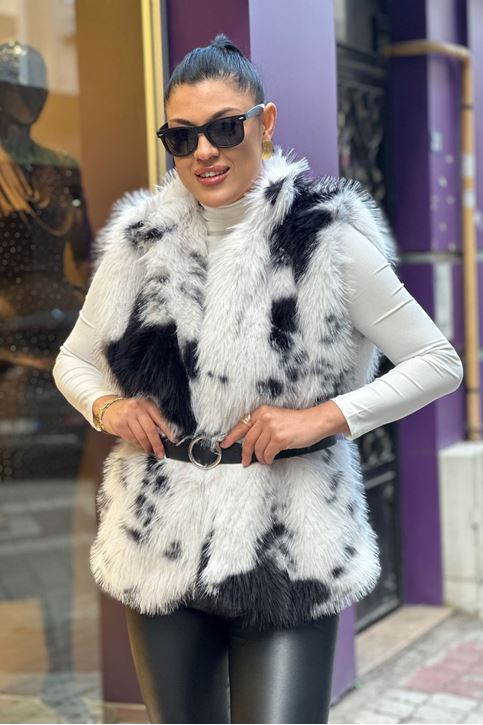 Dalmaç Desenli Deri Kemerli Kürk Yelek-Siyah